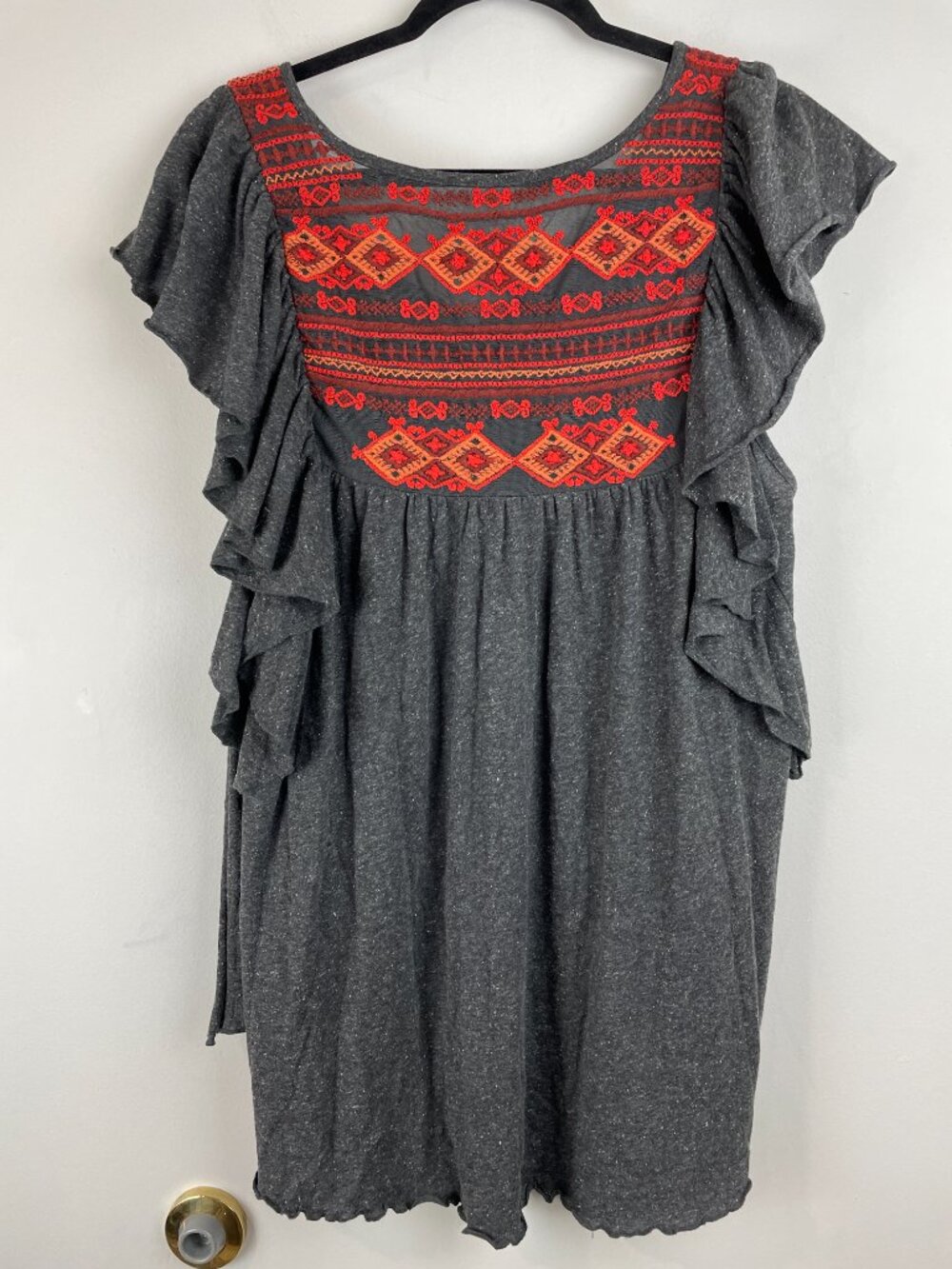 Free People Embroidered Boho Ruffle Sleeve Top Gray w/ Red Accents Sz L - Picture 2 of 10